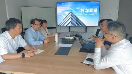 陈红卫校长一行赴上海复翼软件开发有限公司访企拓岗